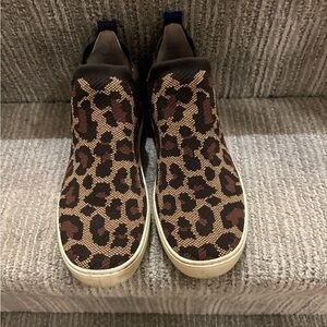 Rothy’s wild cat Chelsea boot